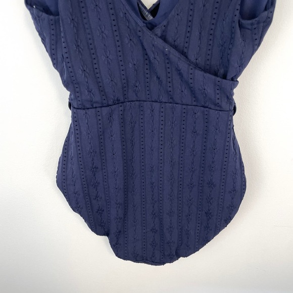 Andie The Belmar One Piece Swimsuit In Navy Eyelet Size Small New - Picture 12 of 14